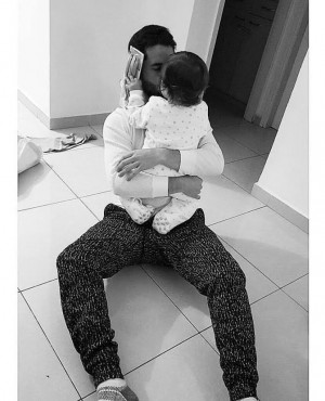 אבאבא: מכתב פתוח לבן הזוג שנמצא חצי מהזמן בחו"ל אבאבא: מכתב פתוח לבן הזוג שנמצא חצי מהזמן בחו"ל