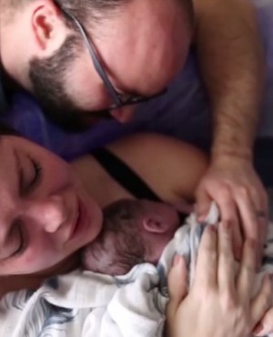 מדהים: סרטון הלידות שכבש את הרשת